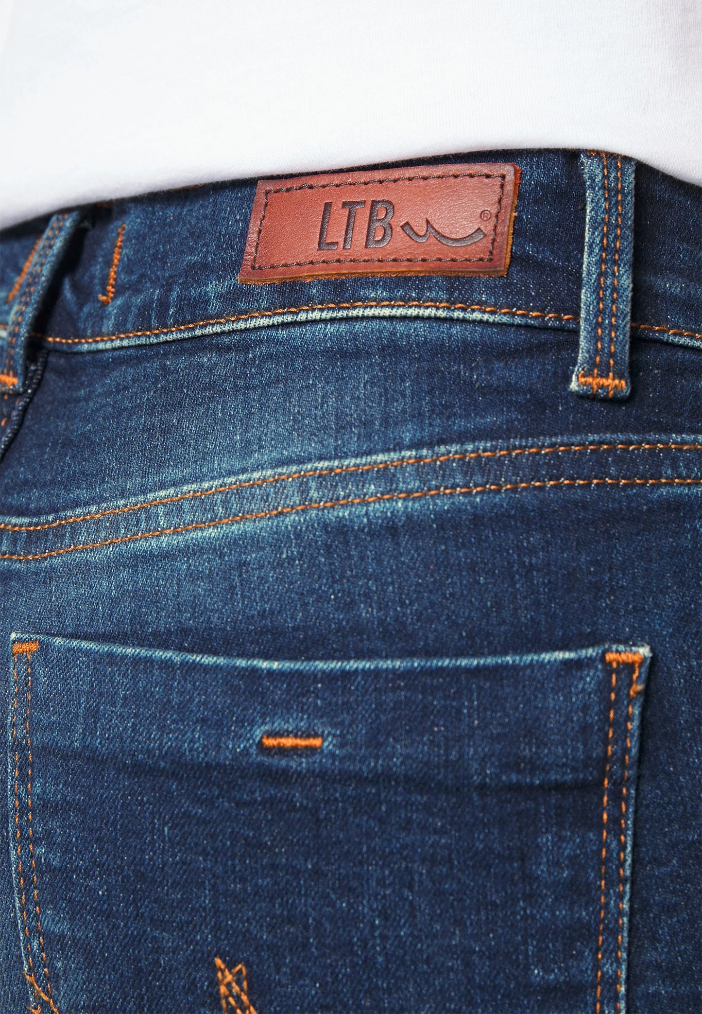 
                  
                    LTB Fallon Morna Undamaged Wash  - Flared Jeans
                  
                
