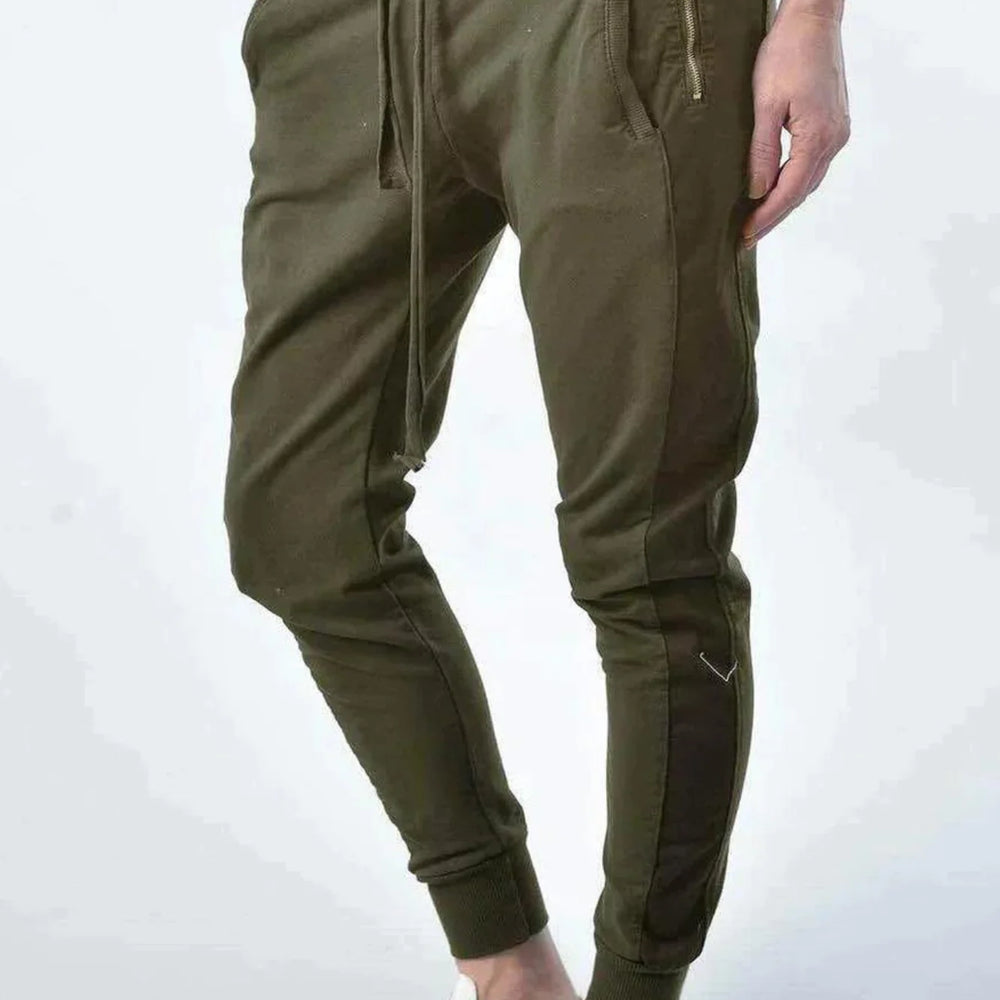 
                  
                    SUZY-D ultimate jogger Olive
                  
                