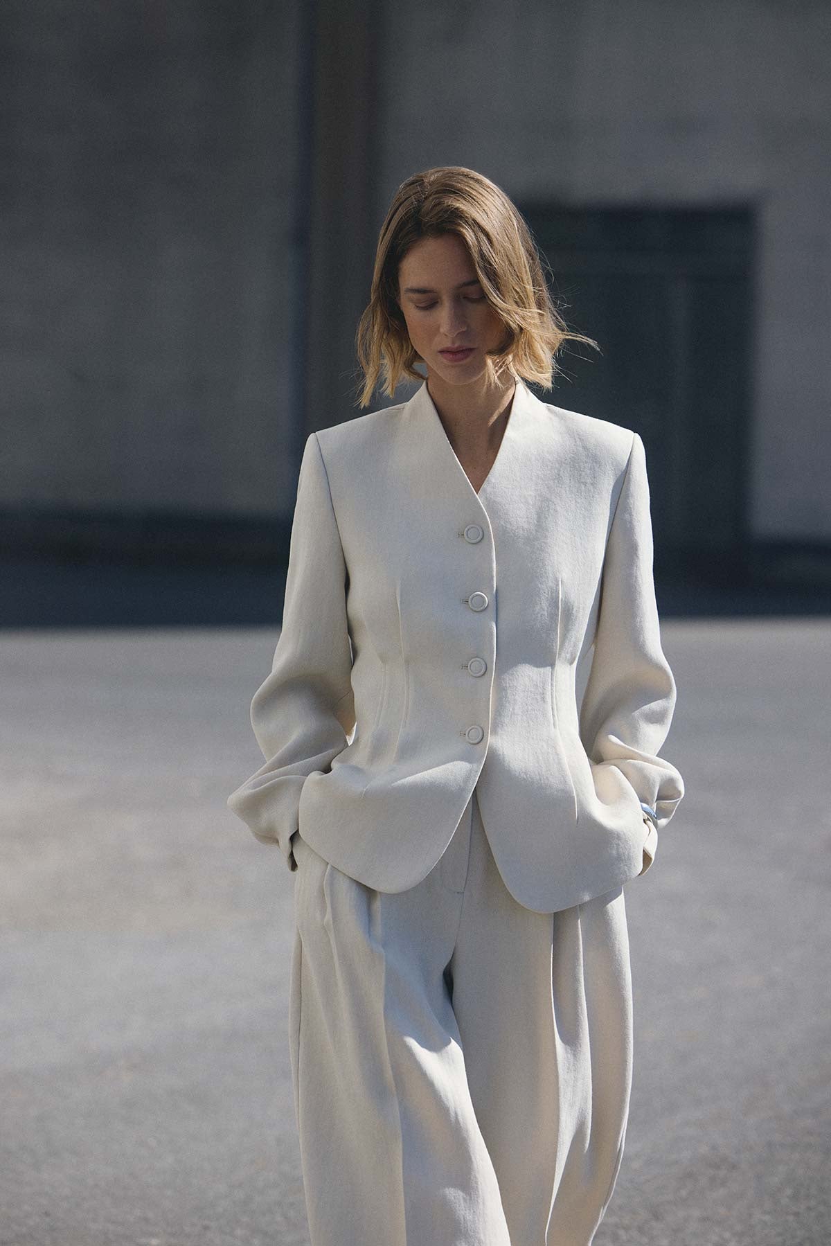 
                  
                    ESTERIANE BLAZER-OATMEAL
                  
                