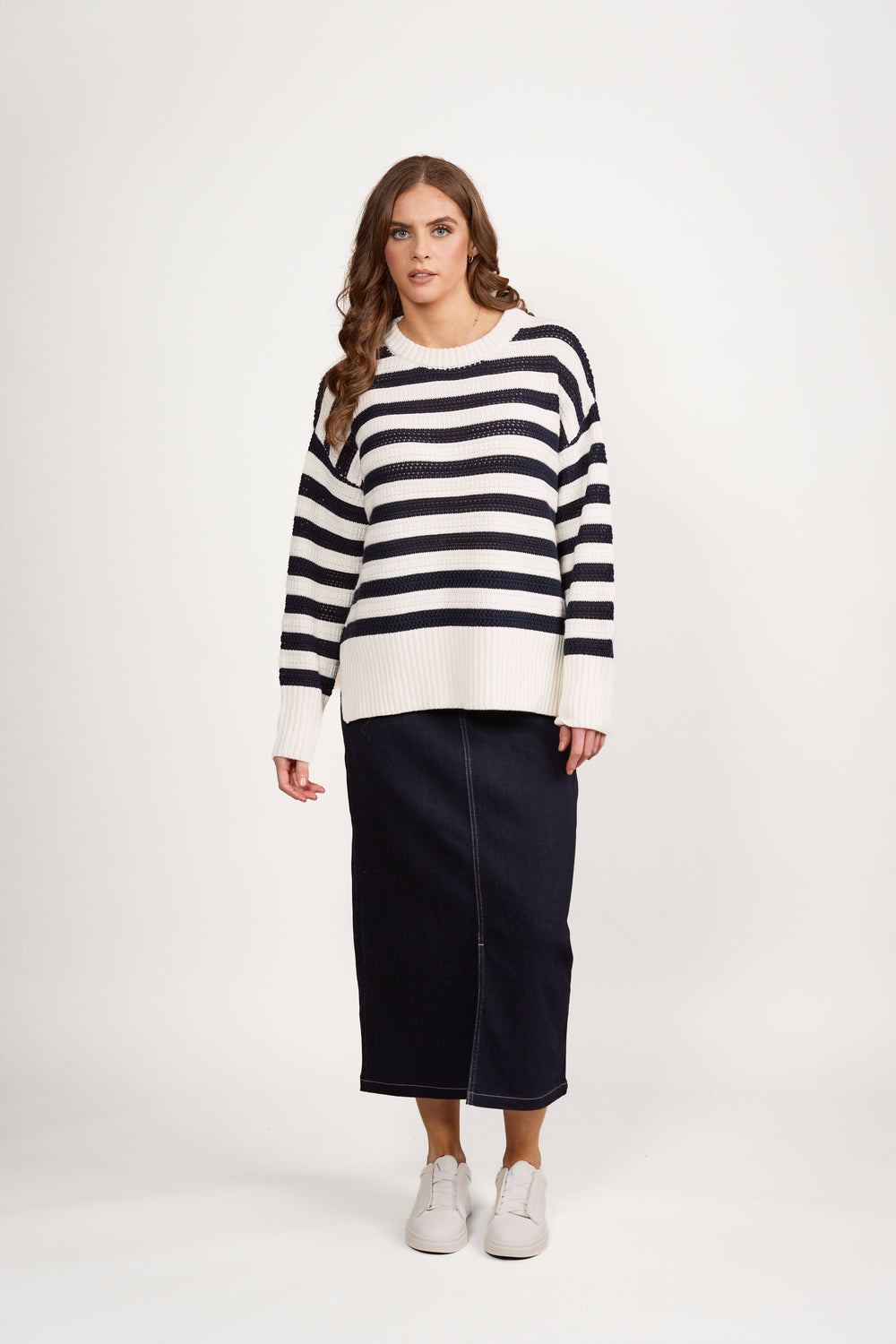 1079  Vassalli Round Neck Jumper -Off White/Ink