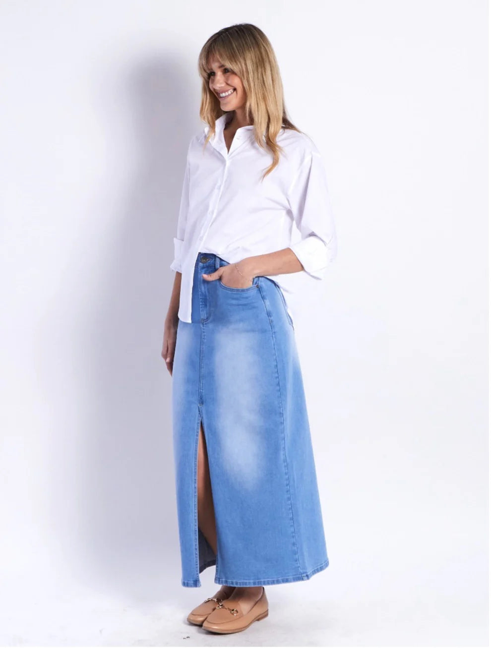 
                  
                    LESLEY SKIRT - BLUE WASH
                  
                