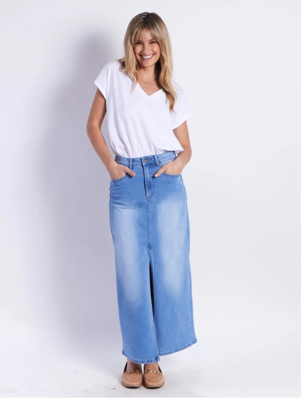 
                  
                    LESLEY SKIRT - BLUE WASH
                  
                
