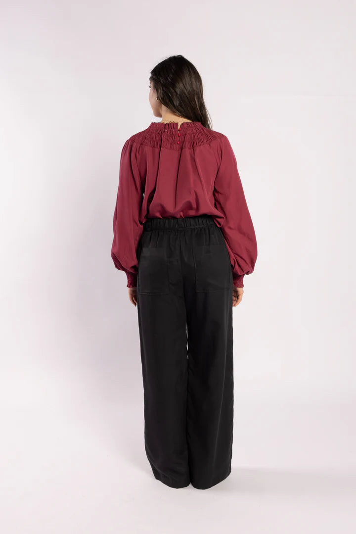 
                  
                    KARIN BLOUSE-Shiraz
                  
                
