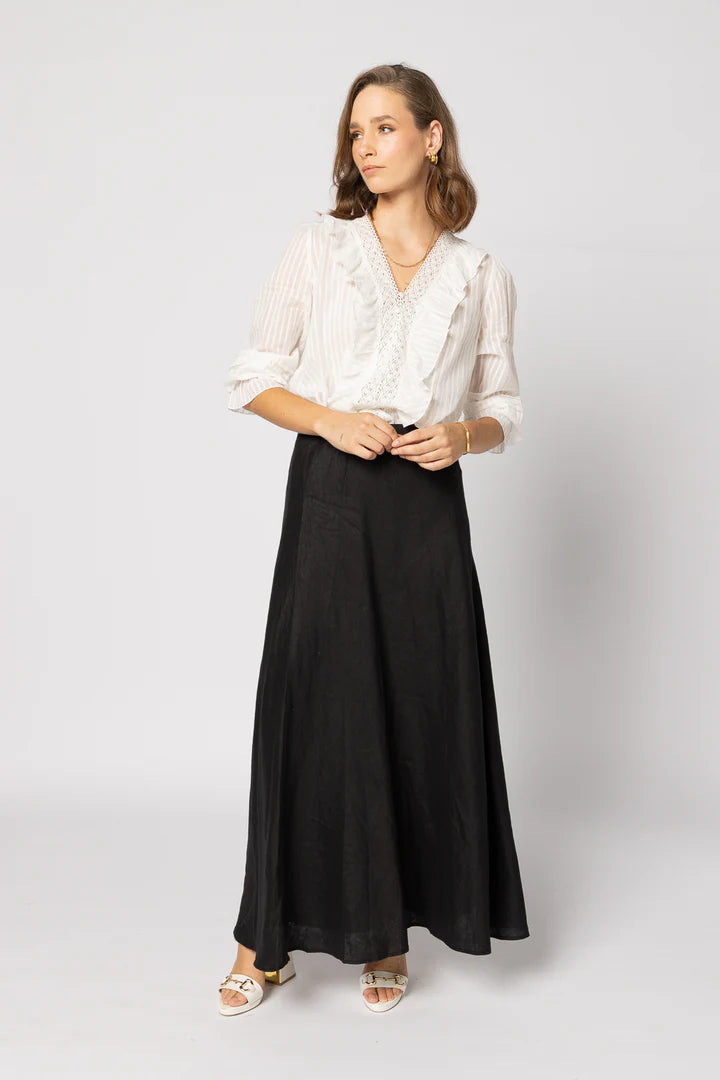
                  
                    AMELIA BLOUSE-Vintage White
                  
                