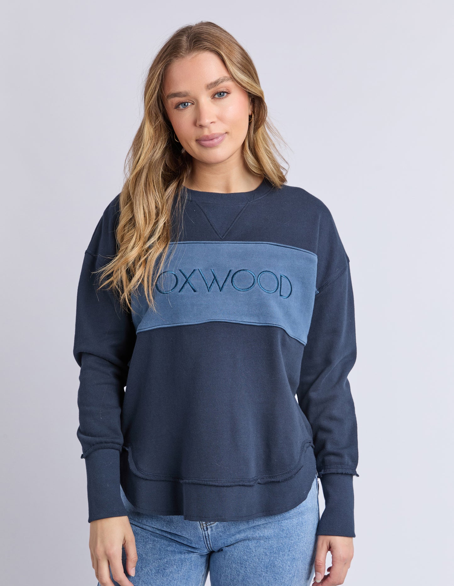 
                  
                    FOXWOOD SIMPLIFIED TONAL CREW-NAVY-DUE JULY
                  
                