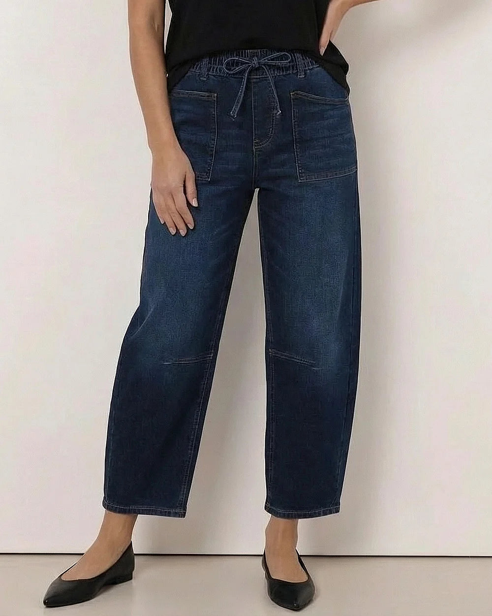 
                  
                    LEO BARREL JEANS -BLUE
                  
                