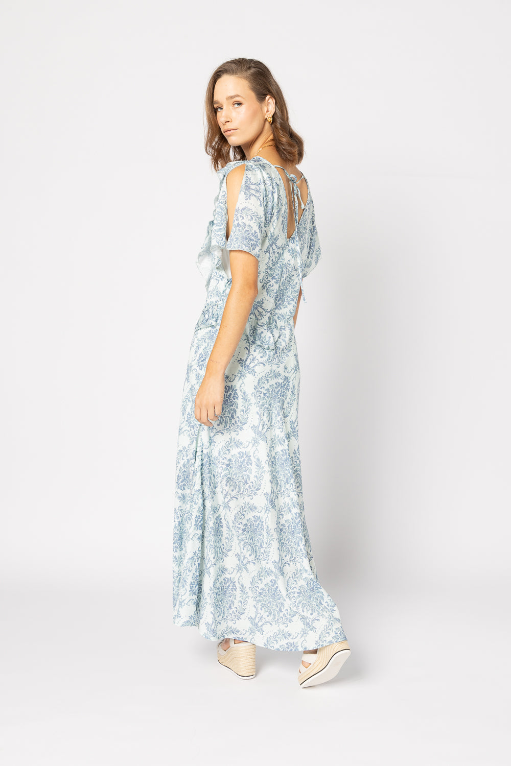 
                  
                    BREEZE DRESS
                  
                