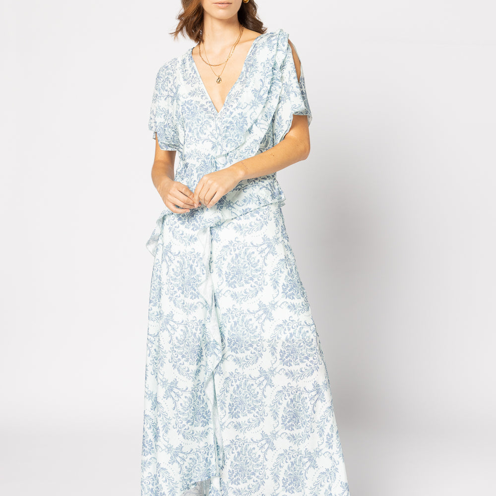 
                  
                    BREEZE DRESS
                  
                
