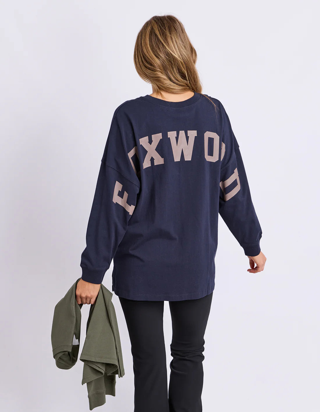 
                  
                    INTERVAL LONG SLEEVE TEE - NAVY WITH BROWN
                  
                