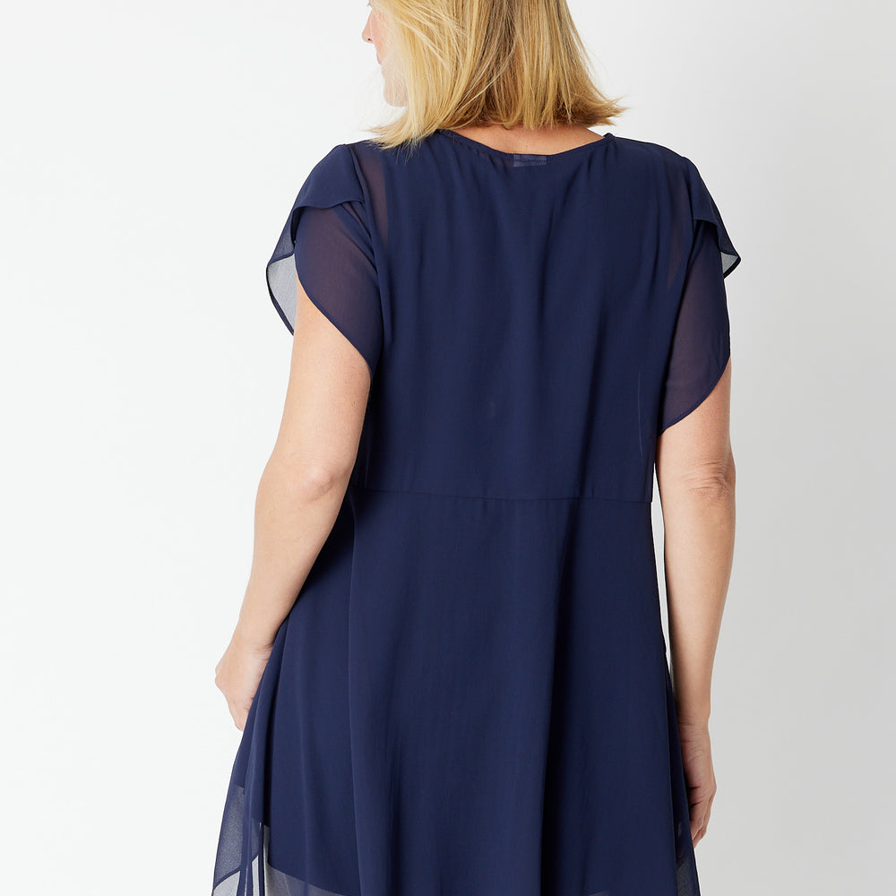 
                  
                    Lay Top -Navy
                  
                