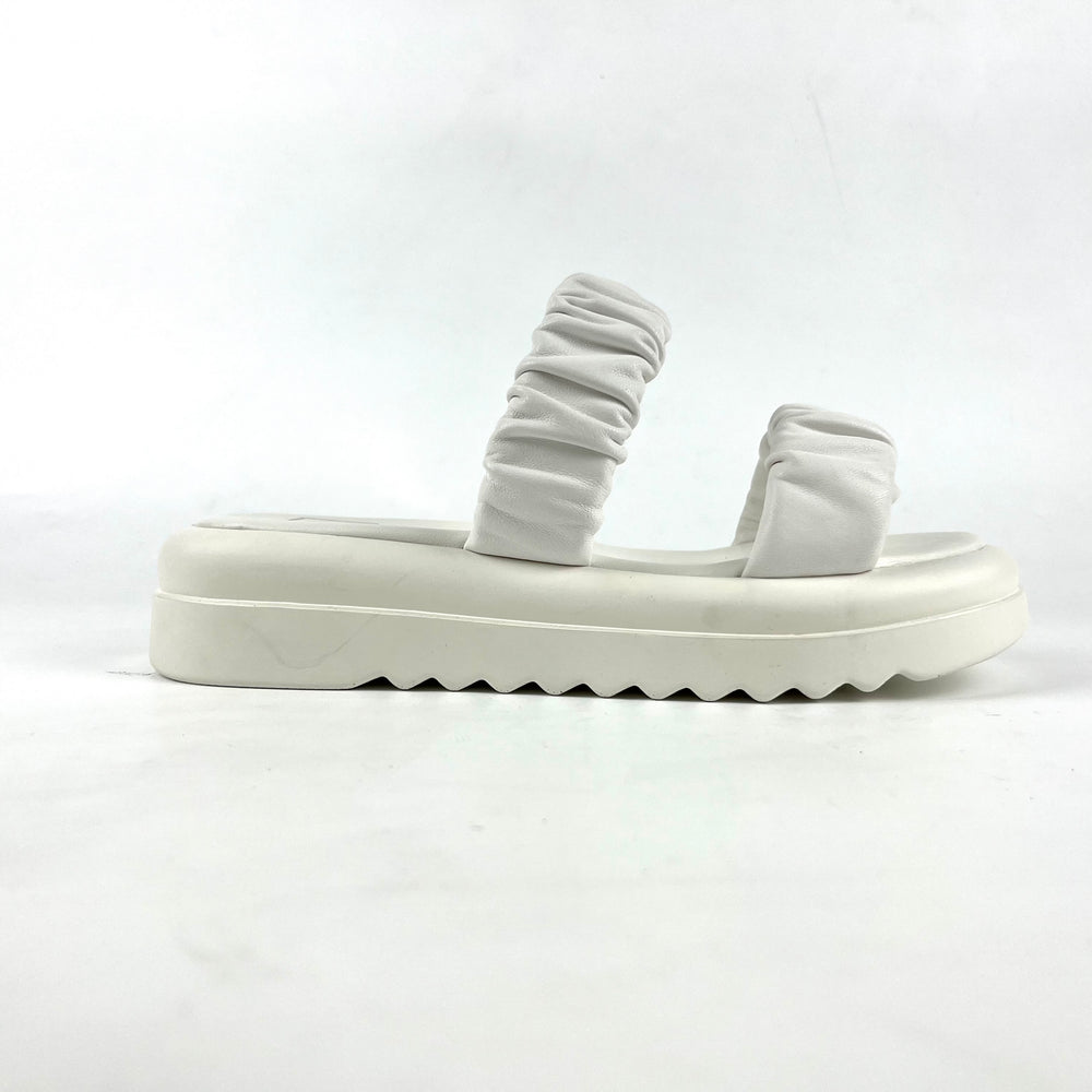 
                  
                    MILA RAINE Amelia White Leather
                  
                