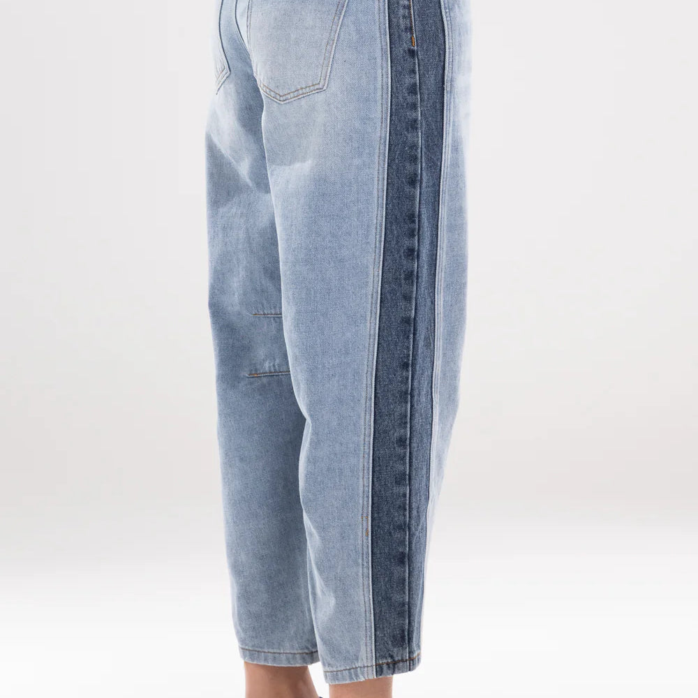 
                  
                    DOUBLE DENIM BARRELL JEANS - BLUE
                  
                