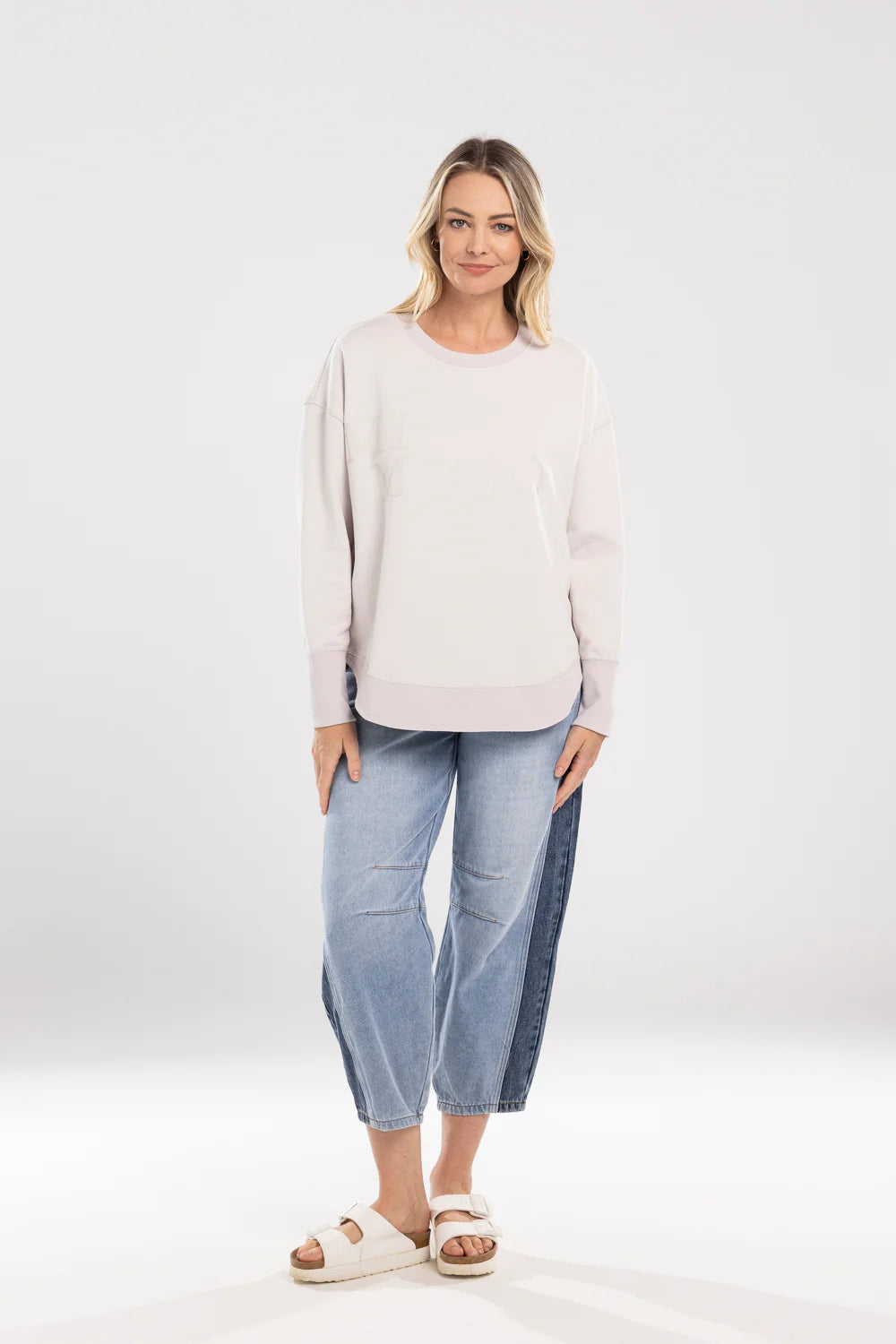 DOUBLE DENIM BARREL JEANS - BLUE