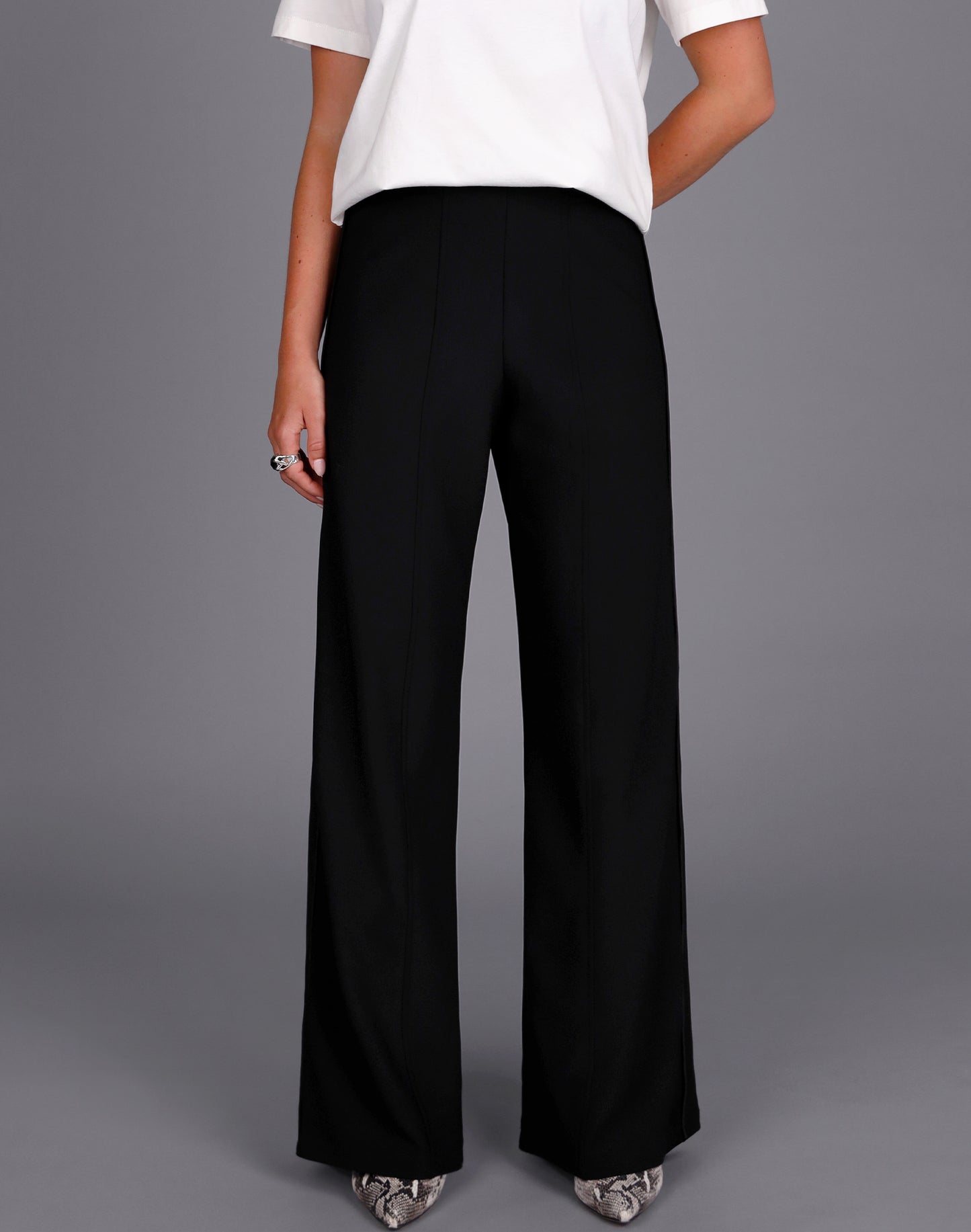 
                  
                    WIDE LEG KNIT TUX PANT -BLACK
                  
                