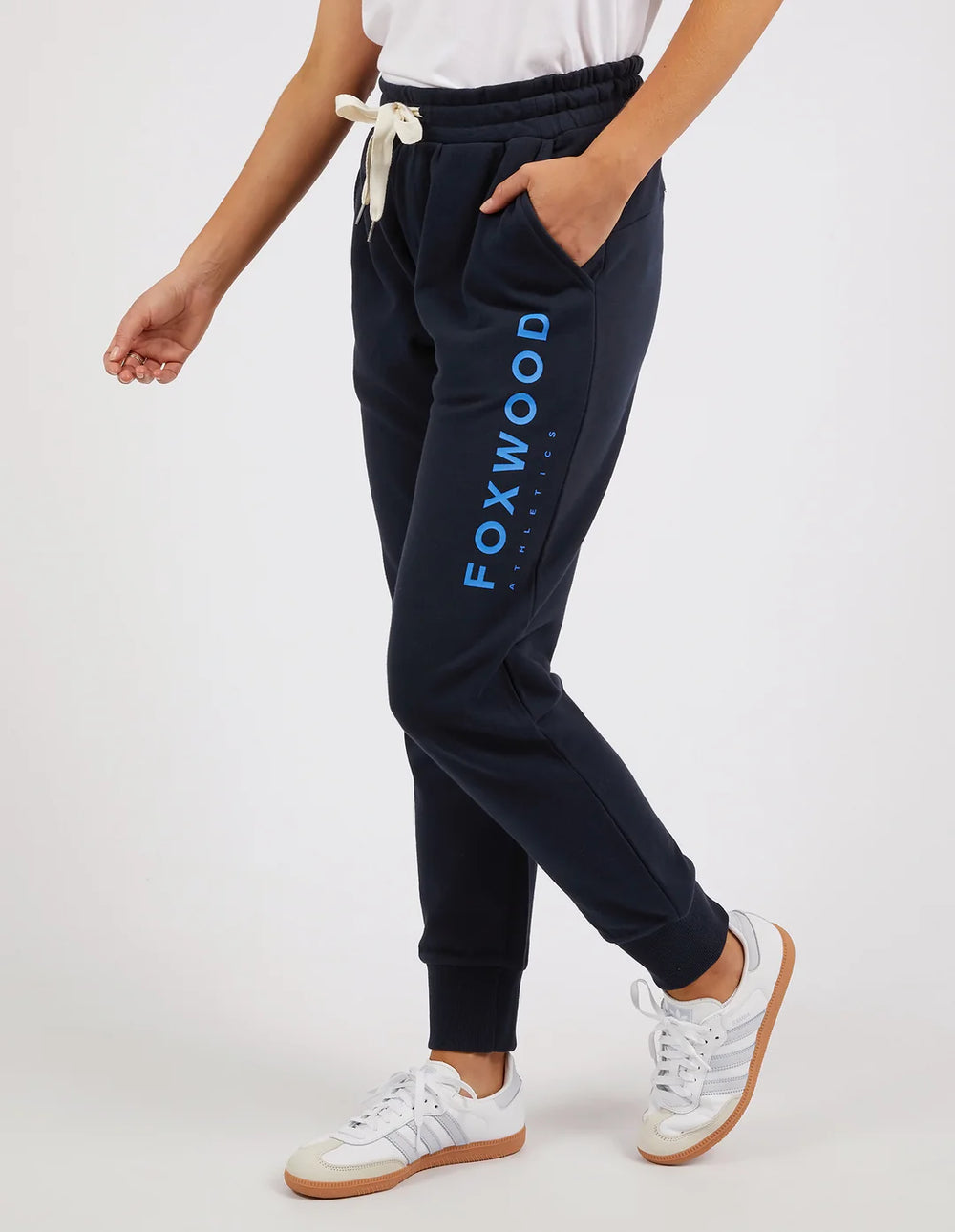 MEDALION TRACK PANT NAVY