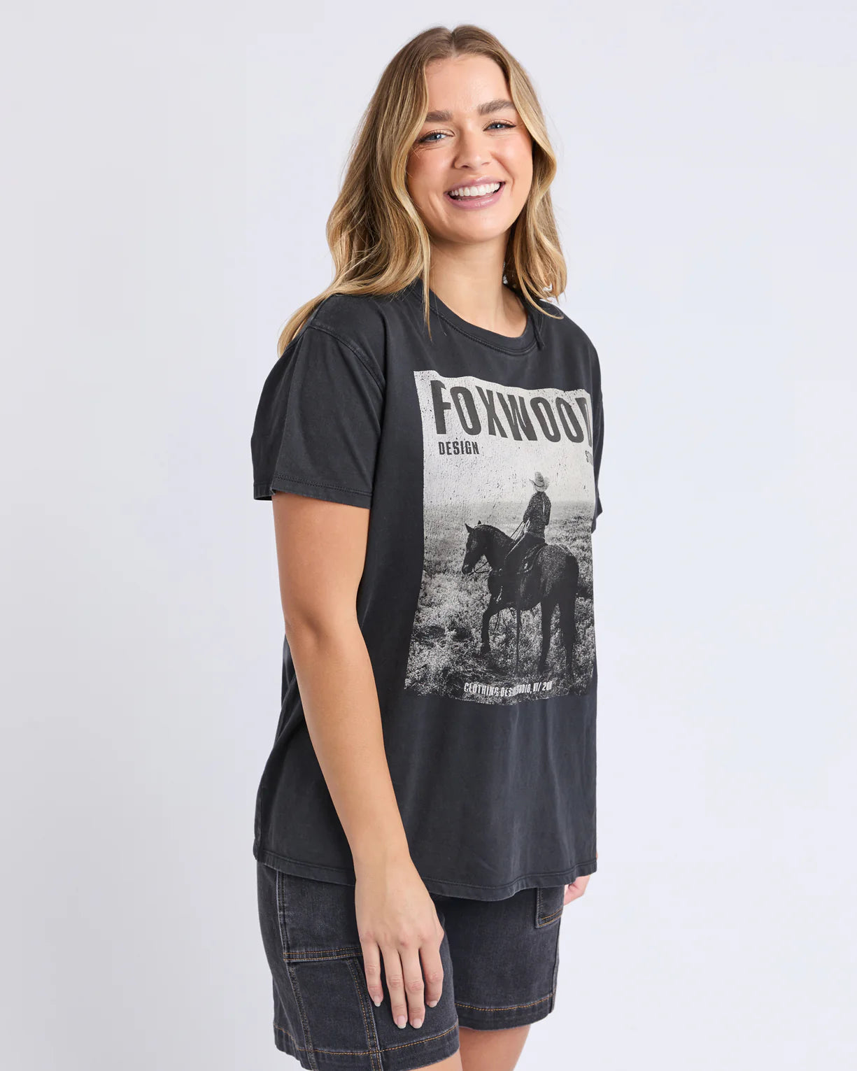 
                  
                    TOP SELLER-RODEO TEE-vintage black
                  
                