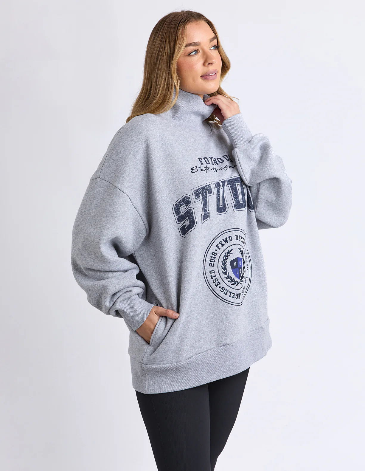 
                  
                    ALL ABOUT STUDIO MOCK NECK CREW-GREYMARLE
                  
                