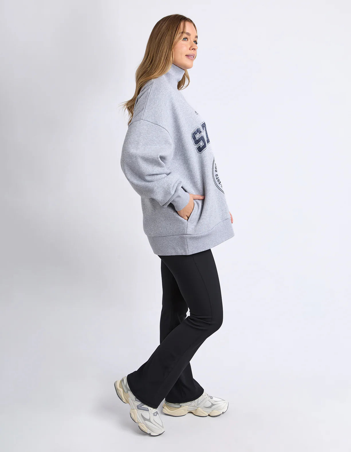 
                  
                    ALL ABOUT STUDIO MOCK NECK CREW-GREYMARLE
                  
                