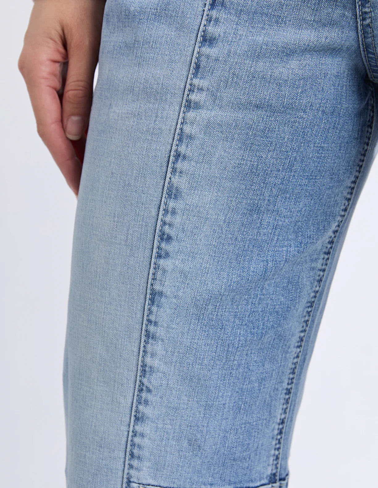 
                  
                    AMBROSE BARREL JEAN
                  
                