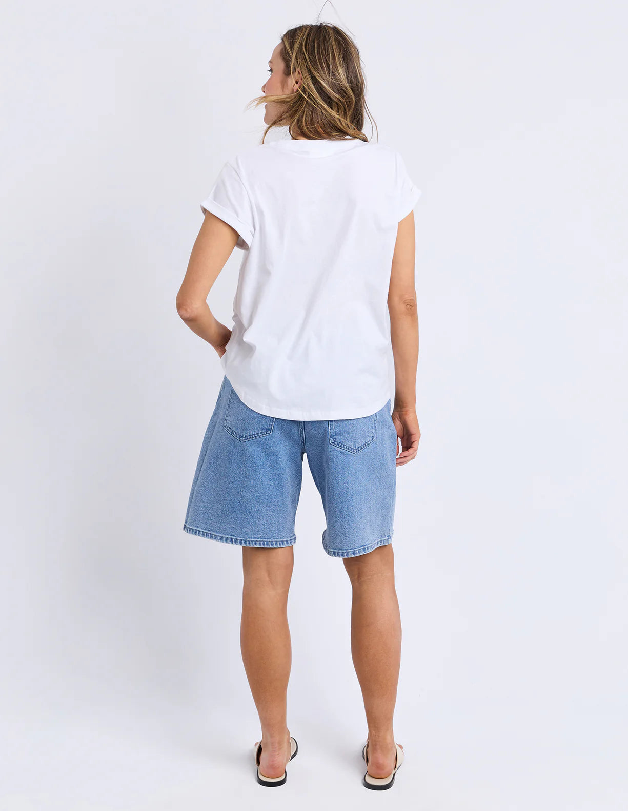 
                  
                    SIGNATURE TEE-Confetti Tee -WHITE
                  
                