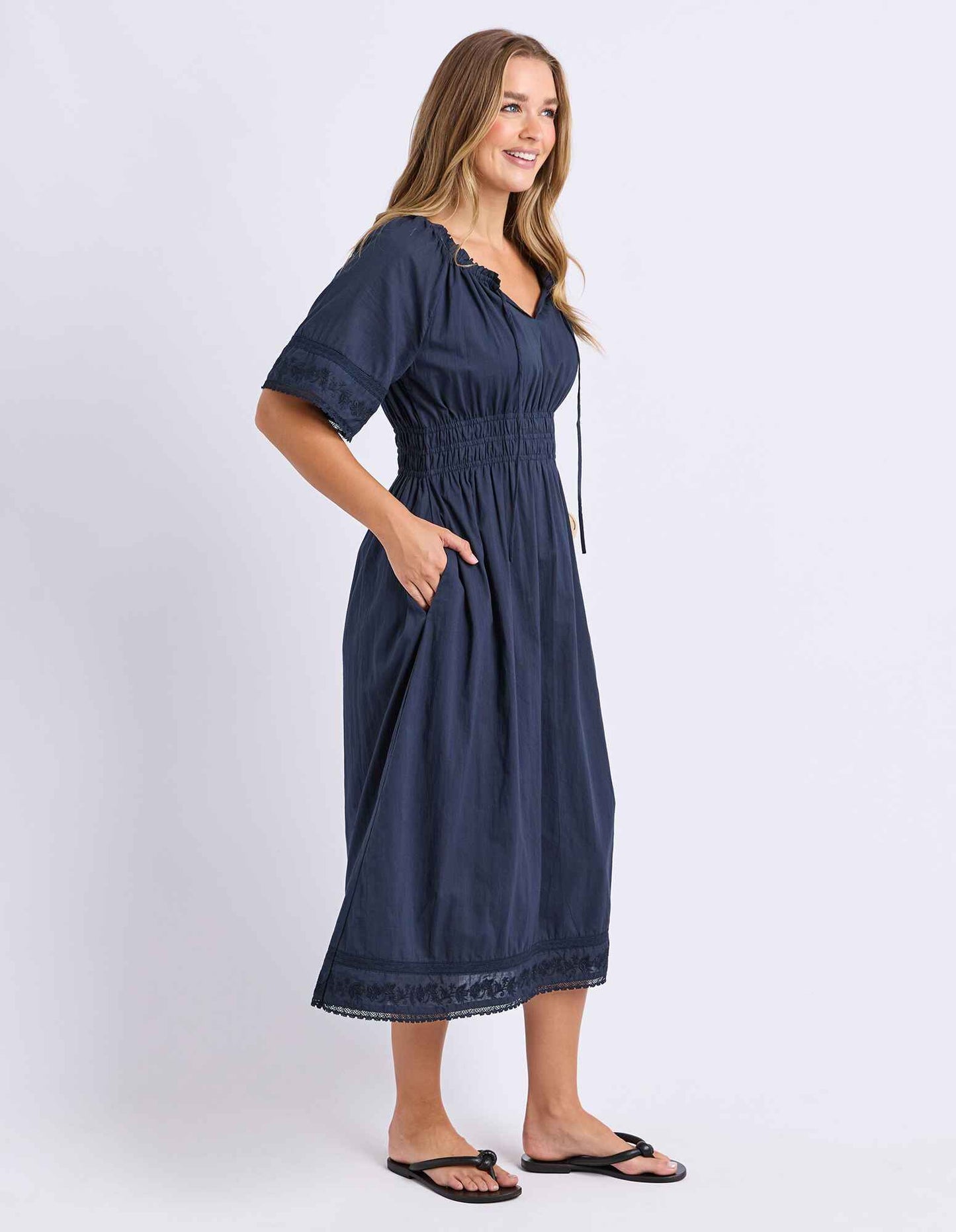 
                  
                    FOXWOOD JUNA DRESS-DARK SAPHIRE
                  
                