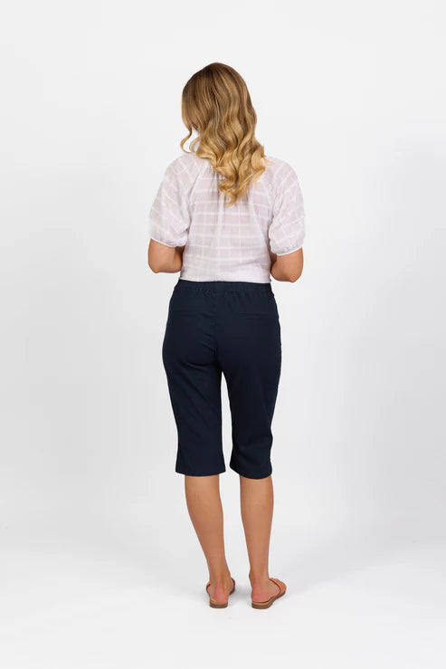 
                  
                    5789 Ink - Below Knee Skinny Leg Elastic Waist Pant
                  
                