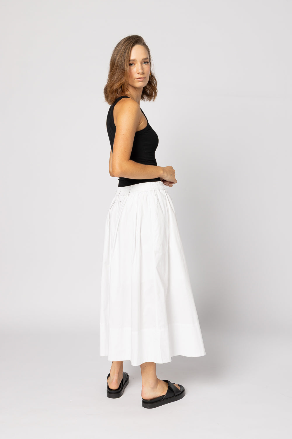 
                  
                    DIRECTION SKIRT-WHITE
                  
                