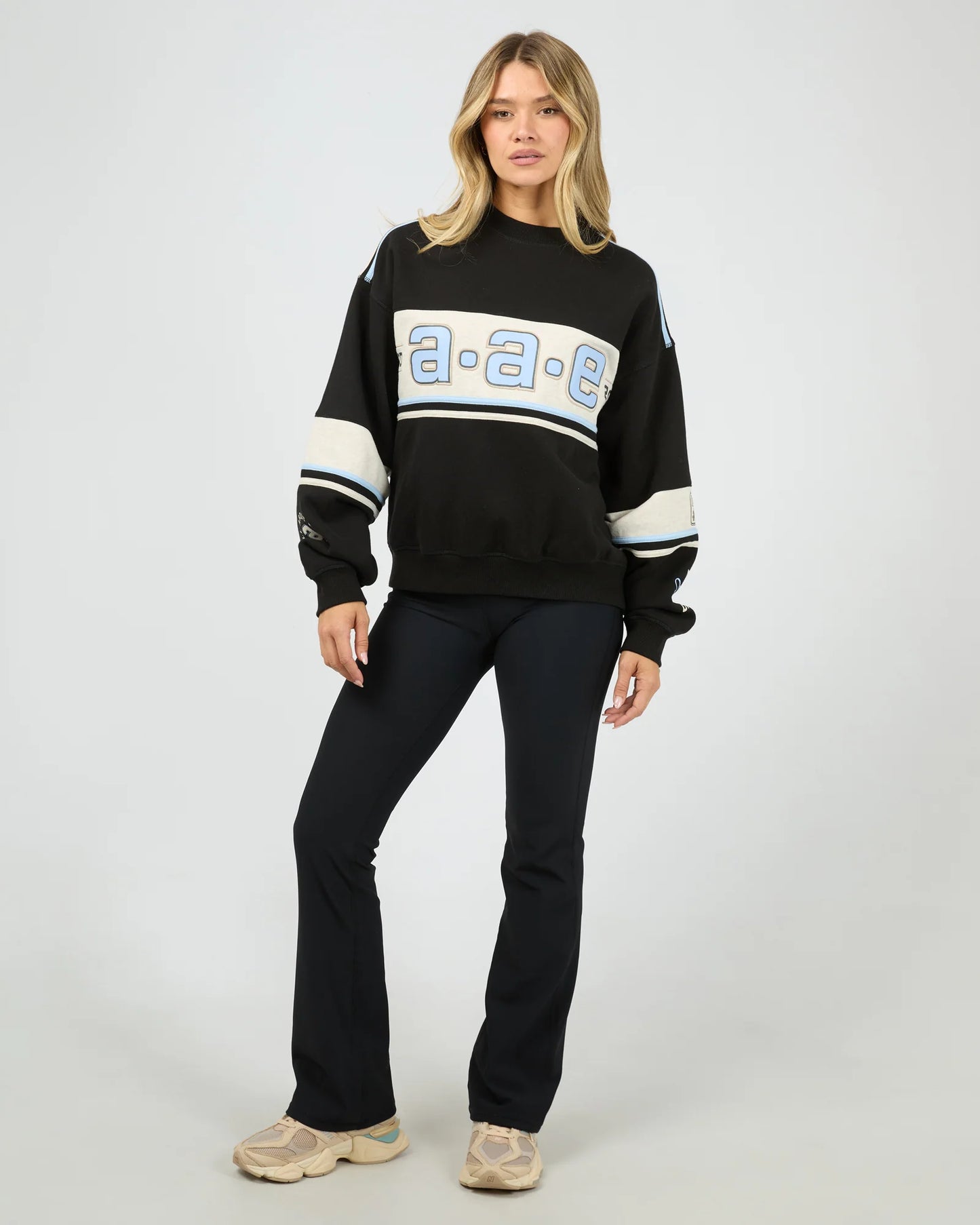 
                  
                    ALL ABOUT EVE Wild Nation Box Crew Black
                  
                