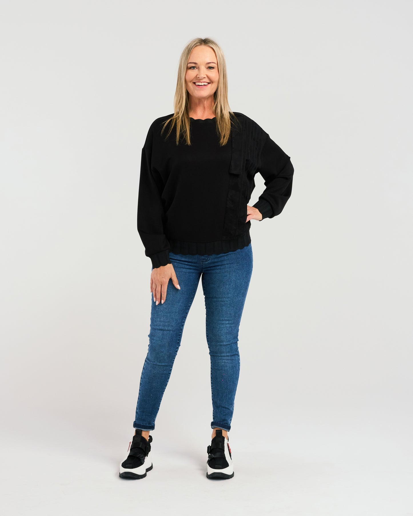 
                  
                    Morgan Sweat	Black
                  
                
