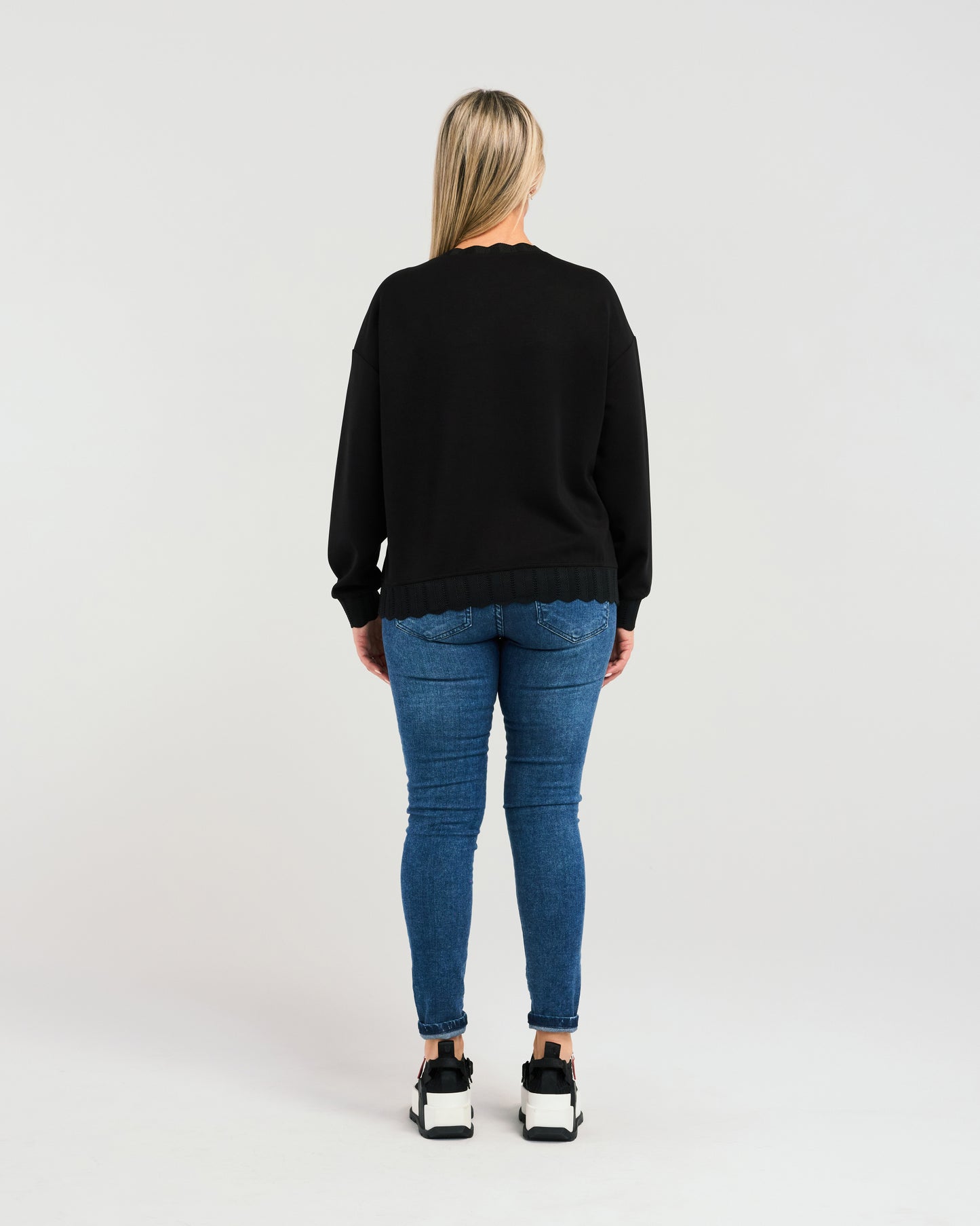 
                  
                    Morgan Sweat	Black
                  
                