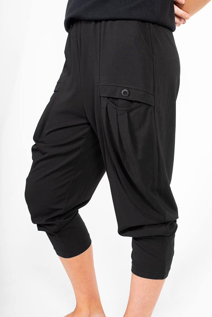 
                  
                    New style Bhodi  pant -black
                  
                
