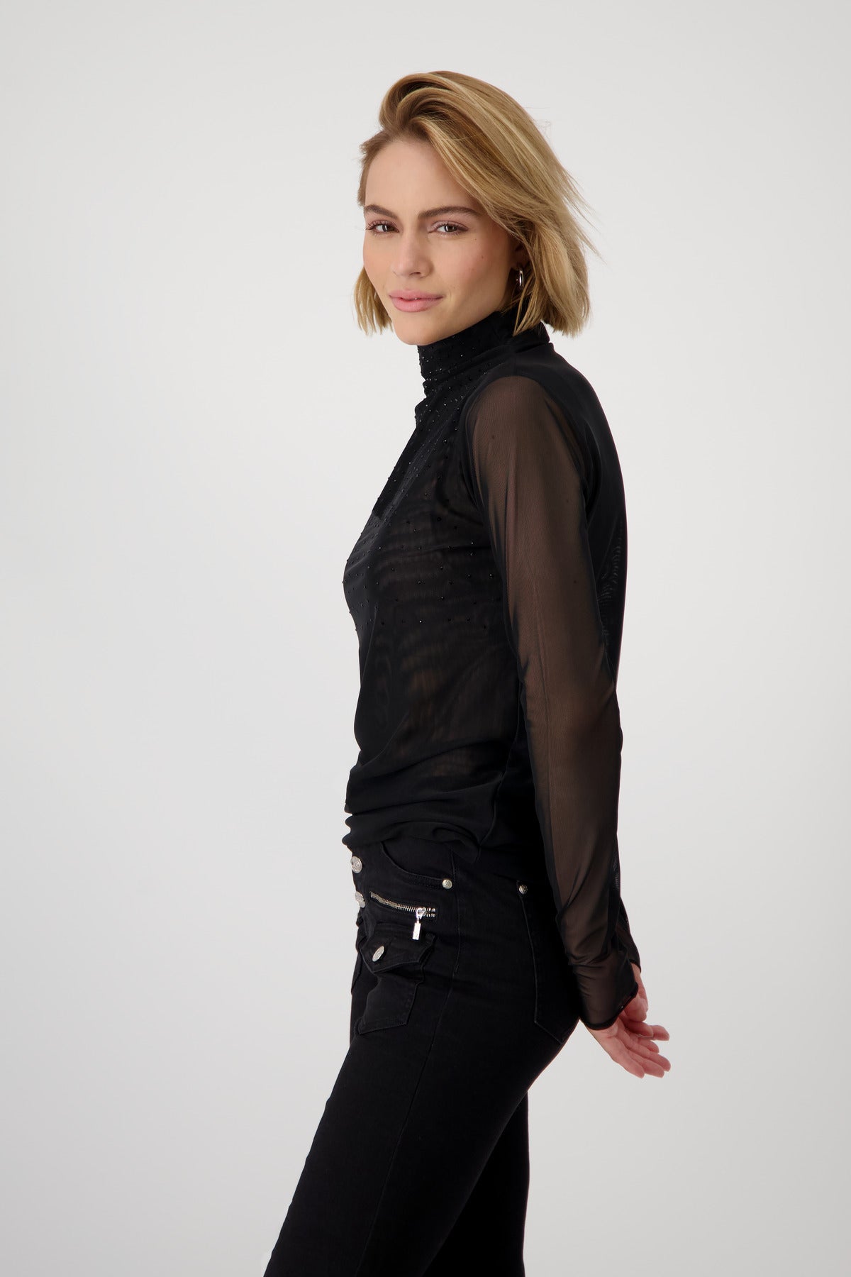 
                  
                    C'est La Vie -Black Mesh
                  
                
