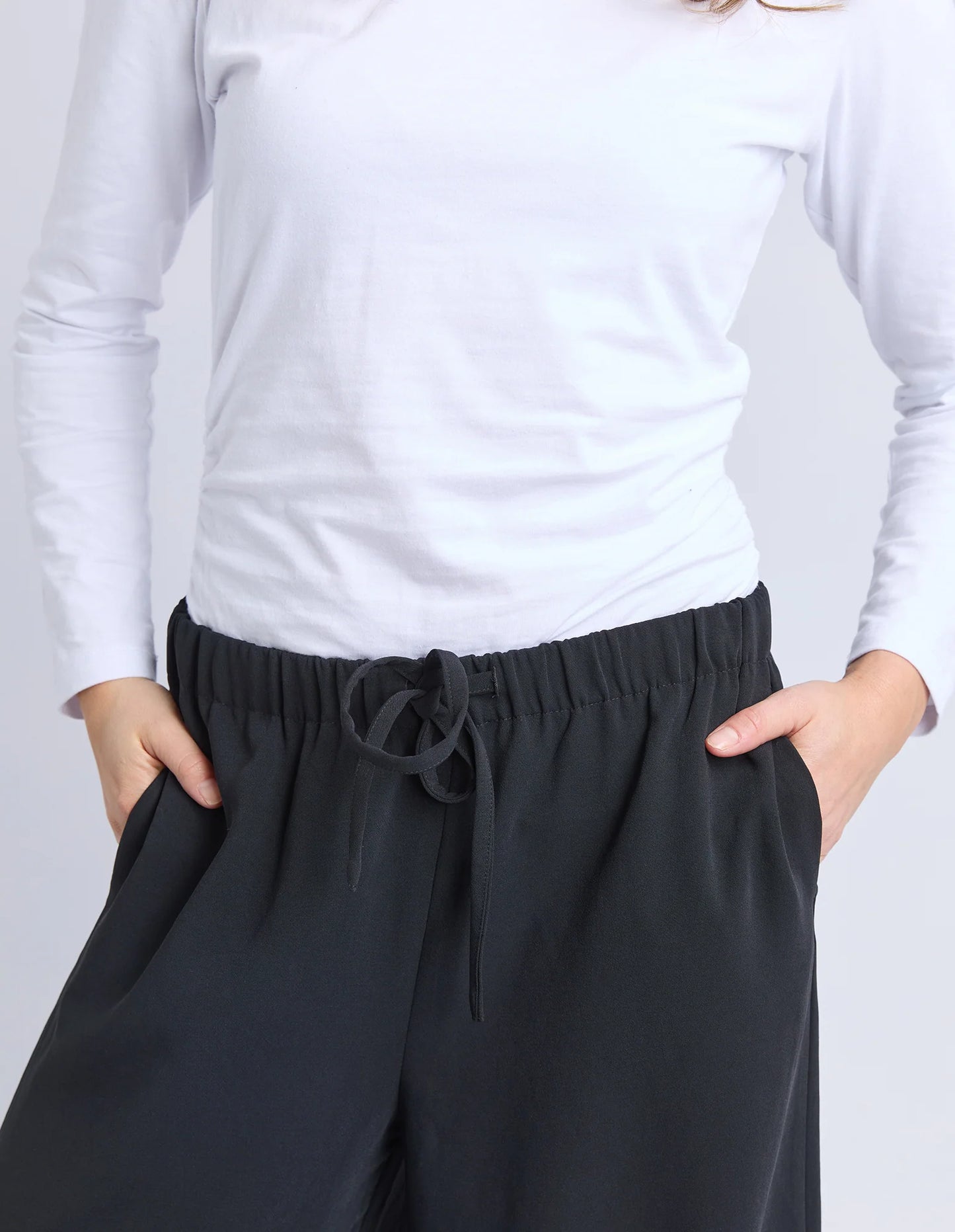 
                  
                    ELM SOFIE PANT-BLACK
                  
                