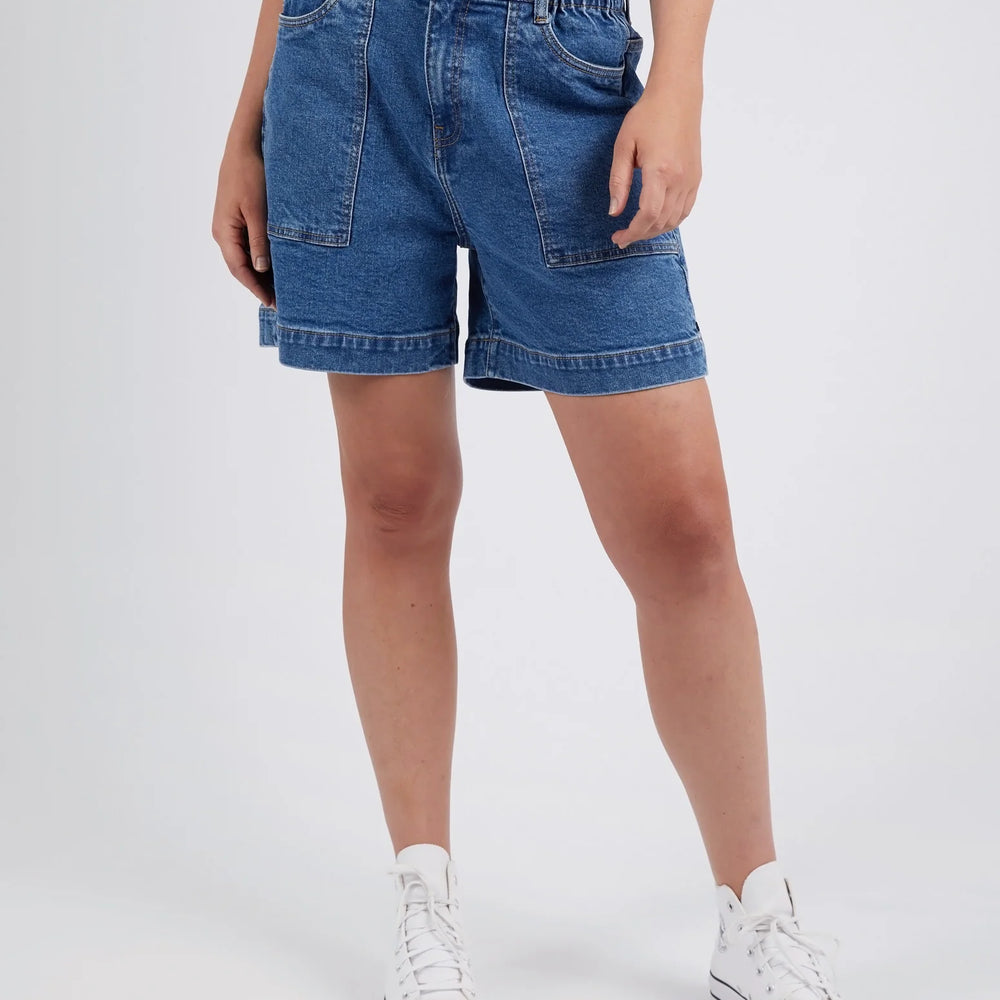 
                  
                    Atlas Denim Short DARK BLUE wash
                  
                