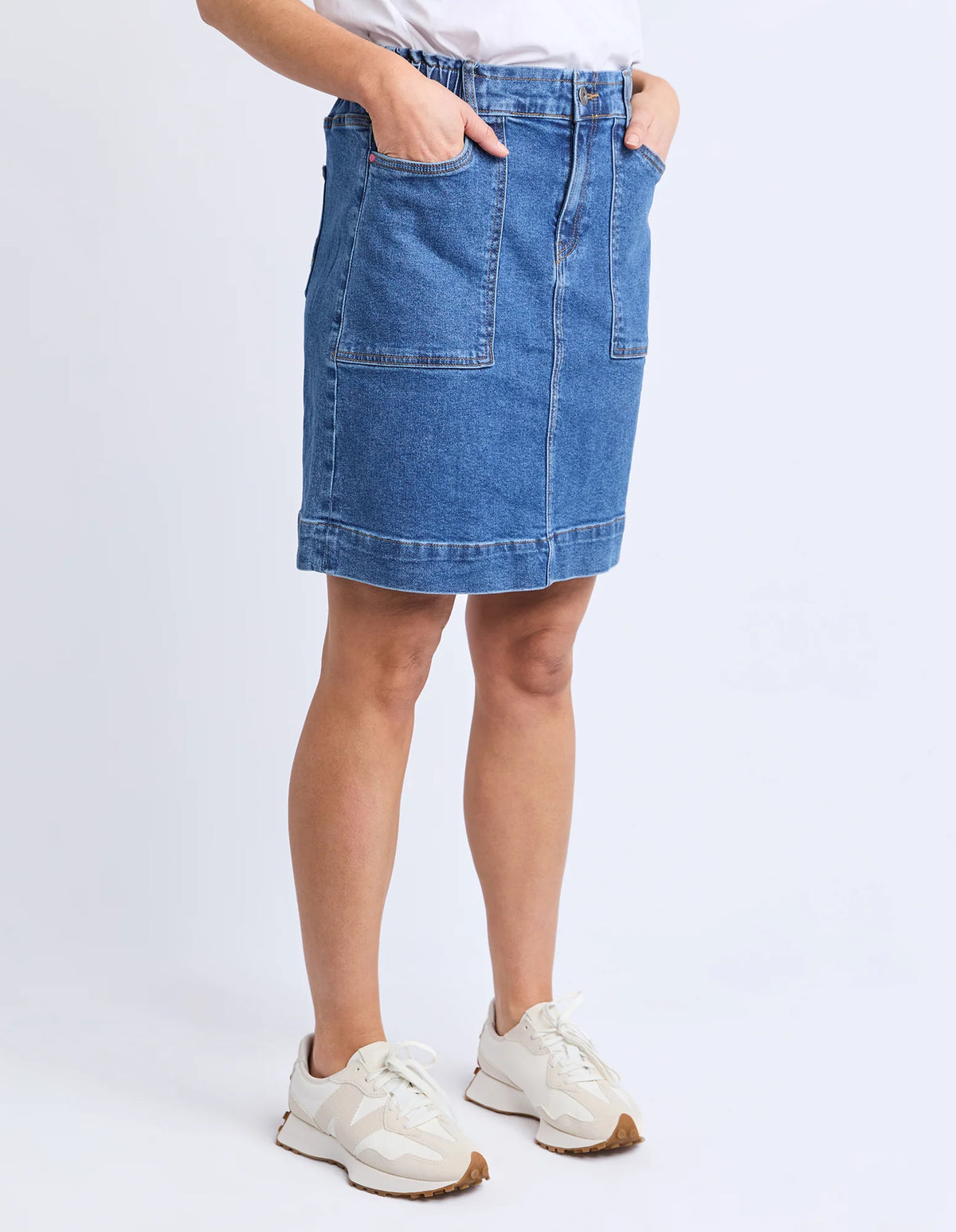 
                  
                    ELM ATLAS DENIM SKIRT-DARK WASH -SPRING
                  
                