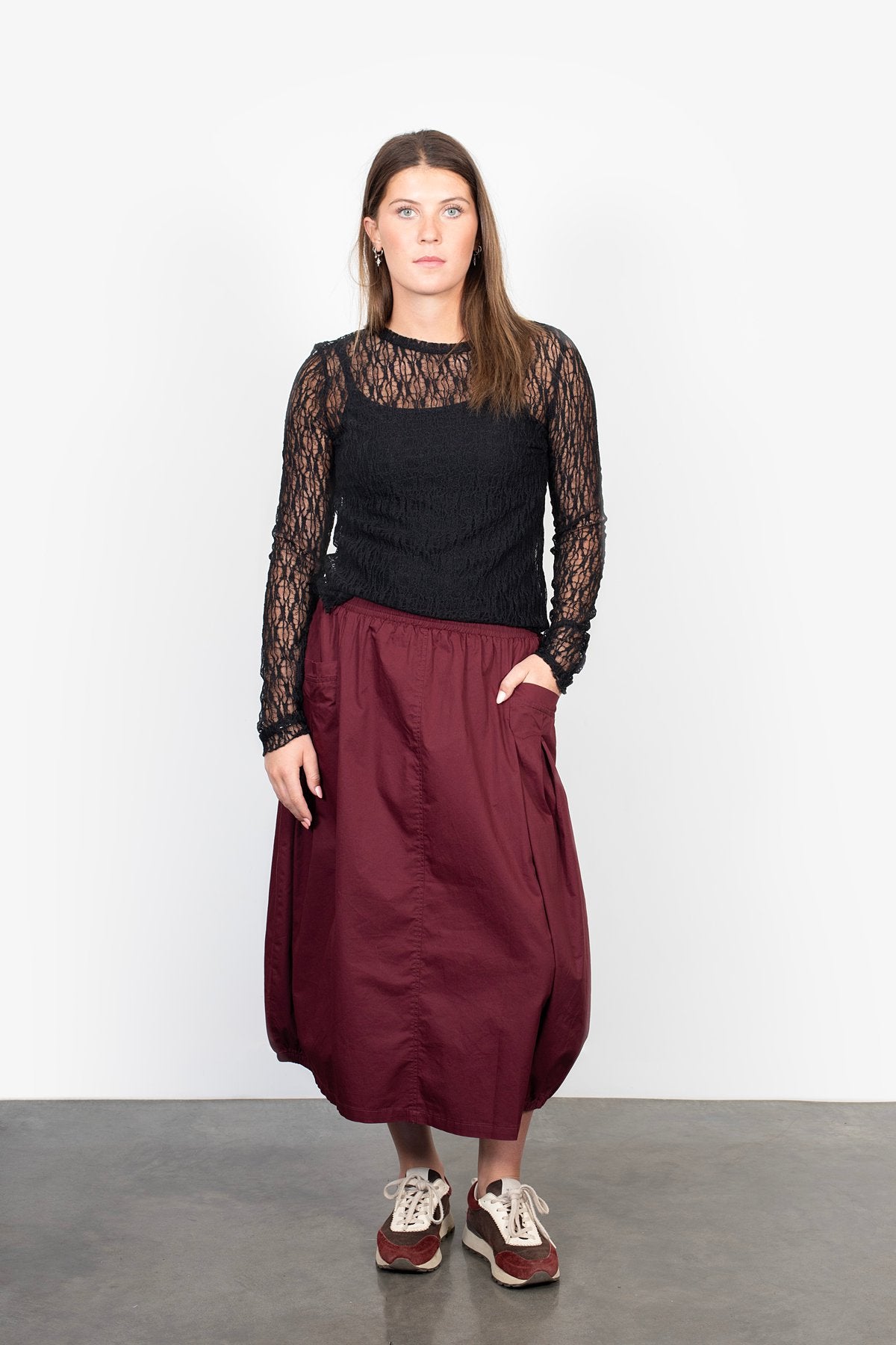 
                  
                    ANTLER CYRUS SKIRT-MERLOT
                  
                