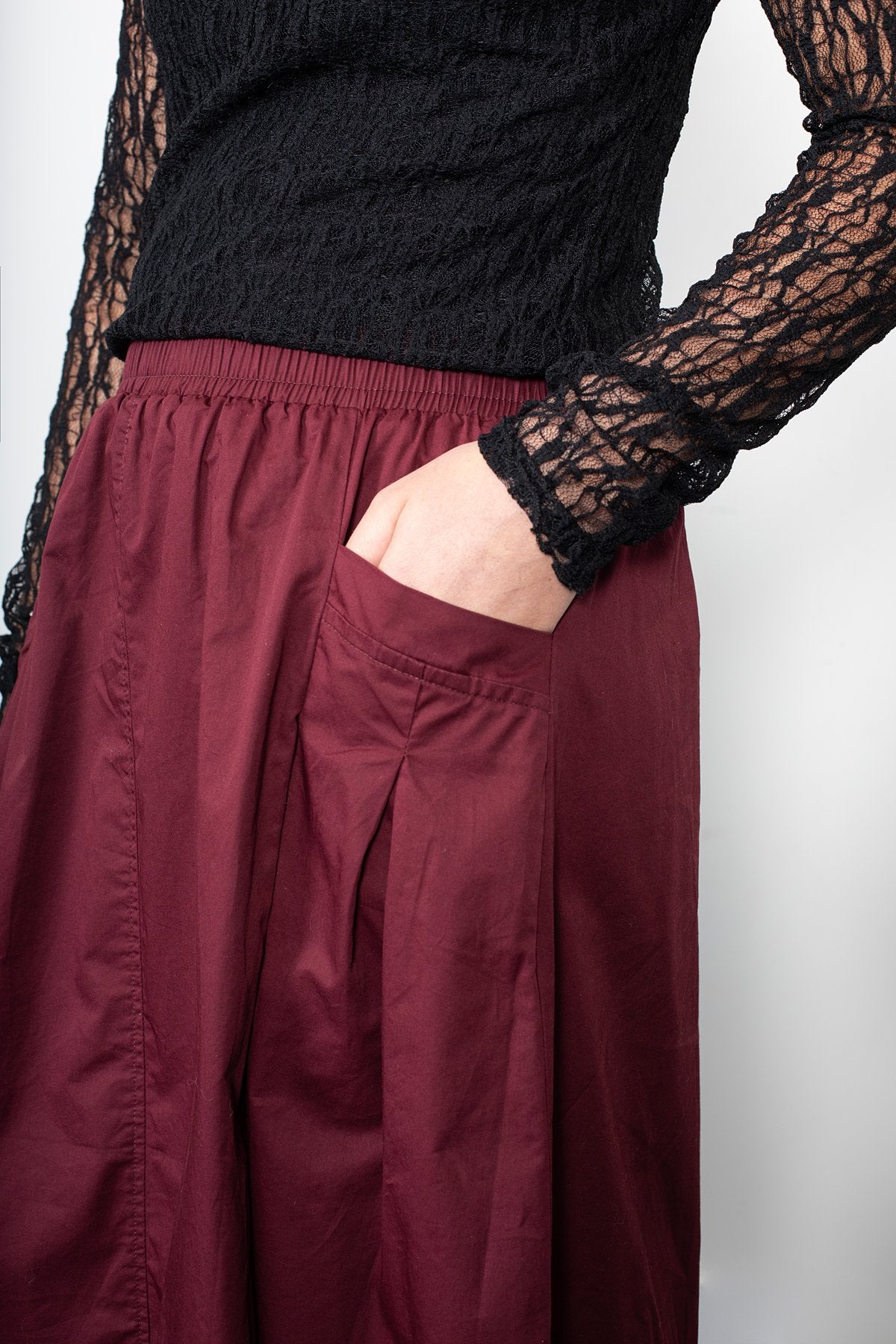 
                  
                    ANTLER CYRUS SKIRT-MERLOT
                  
                