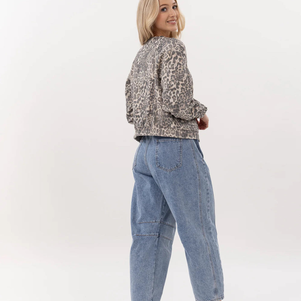 
                  
                    Barrell Jean light Blue
                  
                