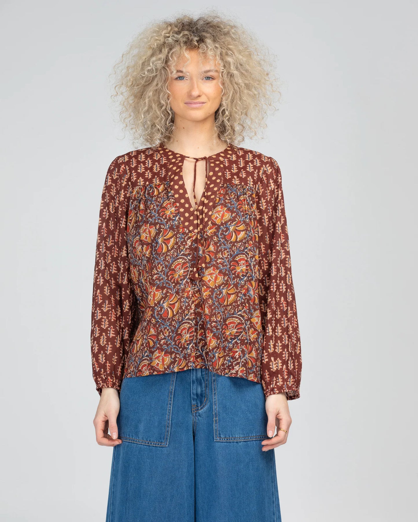 
                  
                    Fleetwood Top -Juliette Splice
                  
                