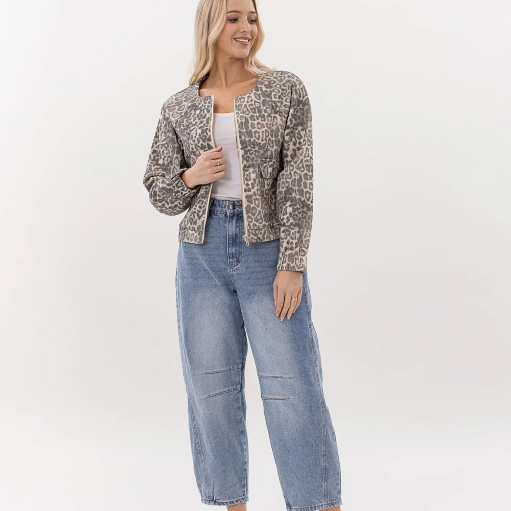 
                  
                    Barrell Jean light Blue
                  
                