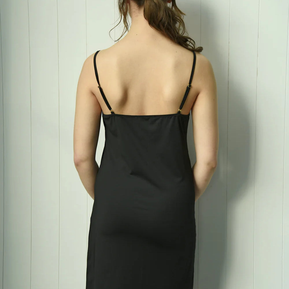 
                  
                    SLIP AWAY WITH ME Slip-Black
                  
                