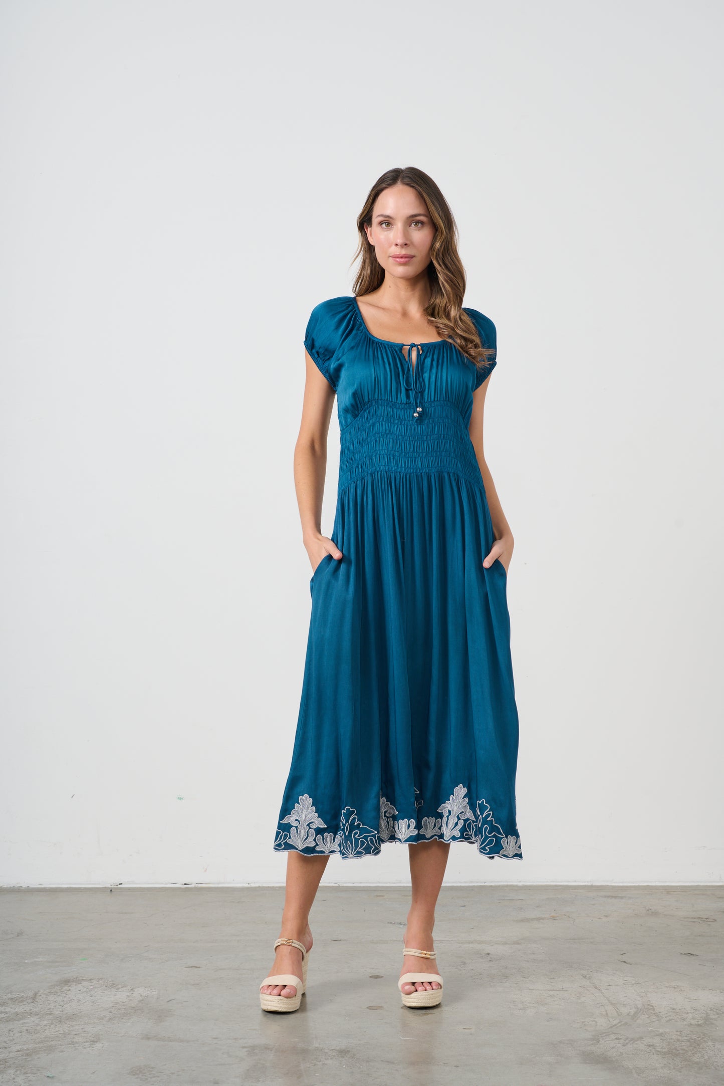 
                  
                    CZ1059 DRESS-SHIRRED WAIST-BLUE
                  
                