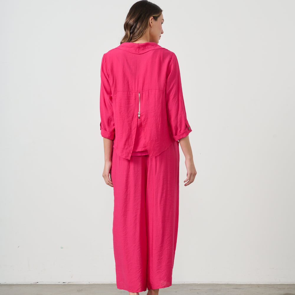 
                  
                    CZ1064-JACKET BACK FEATURE-HOT PINK
                  
                