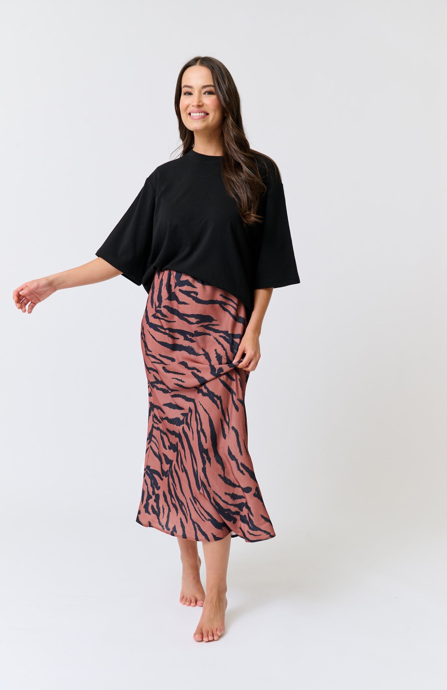 
                  
                    Cartel & Willow | Solana Tee-Black
                  
                