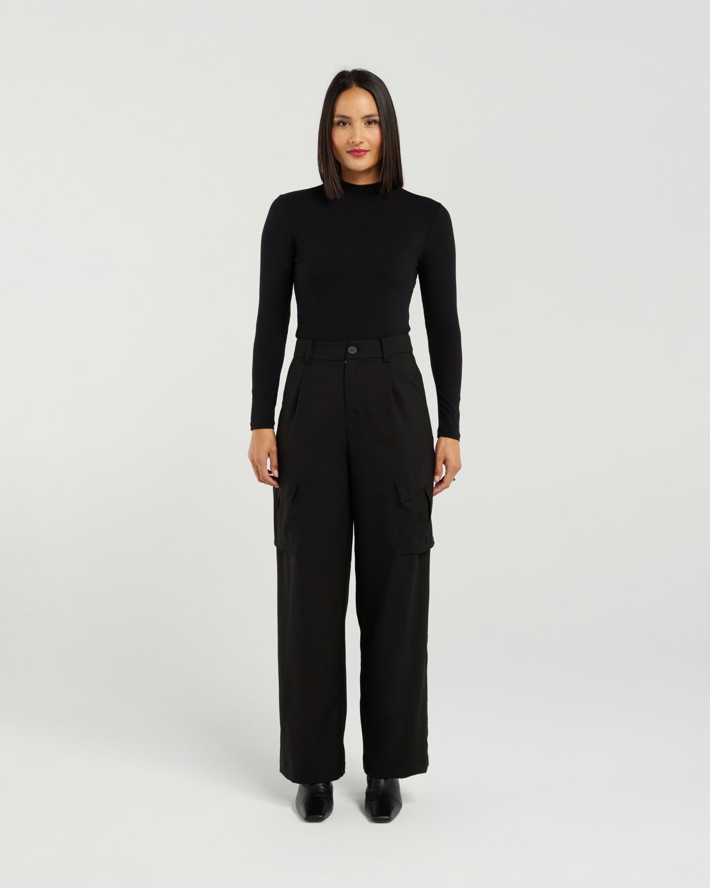 
                  
                    BLAKE PANT-BLACK
                  
                