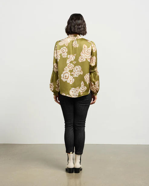 
                  
                    Evelyn Blouse -Khaki Hon honeydew
                  
                