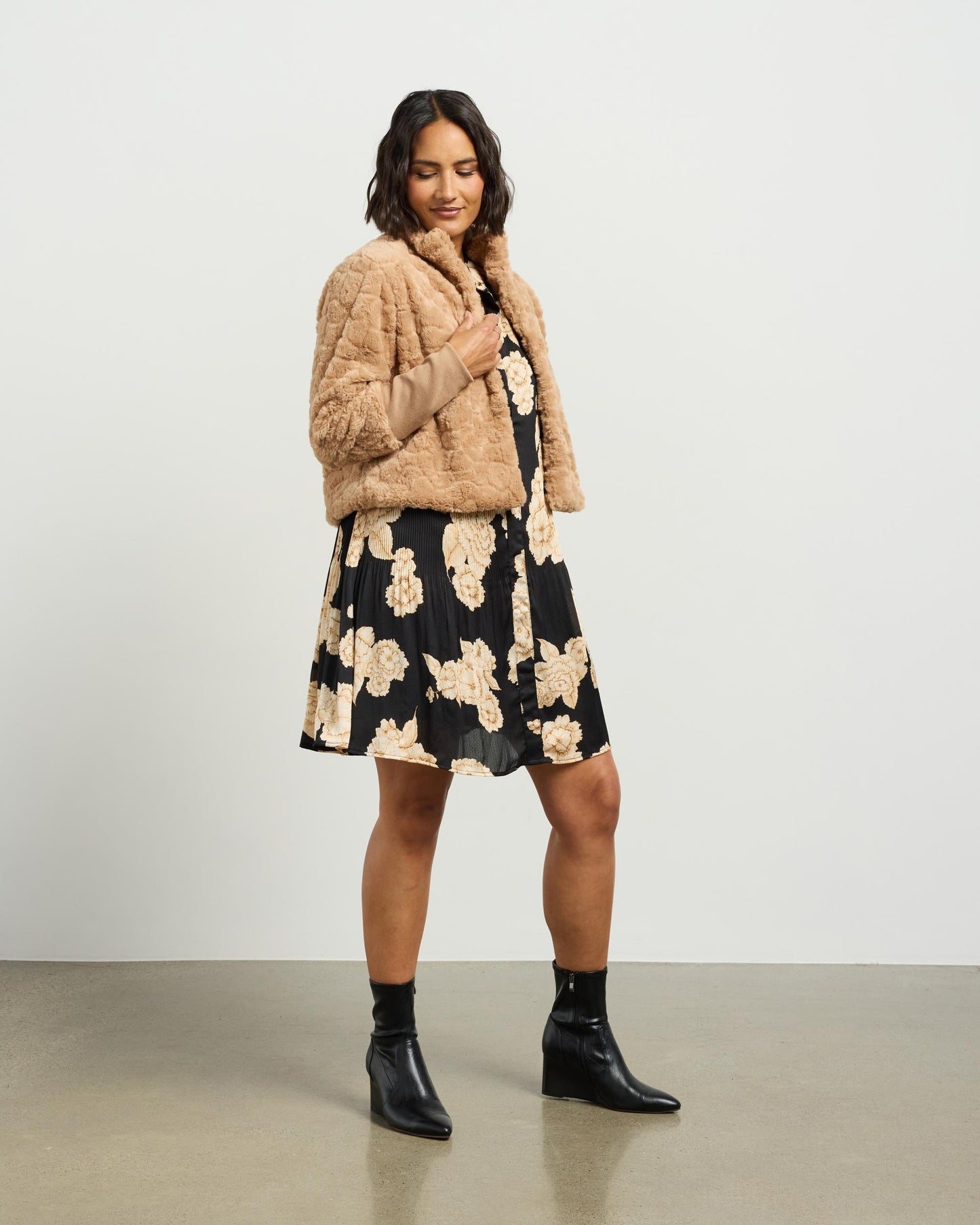 
                  
                    Vintage Fur Jacket -Honey
                  
                