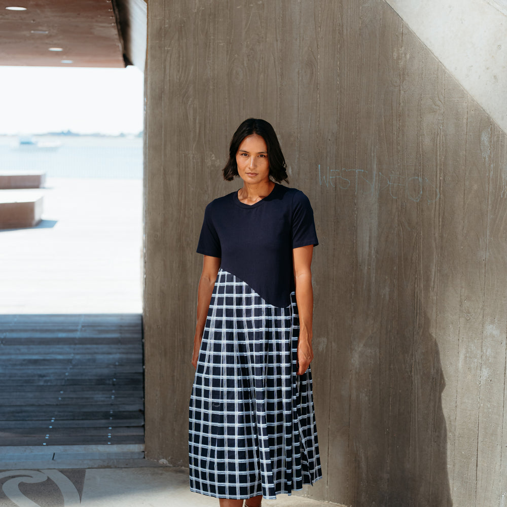 
                  
                    Lee Dress-Midnight Weave
                  
                