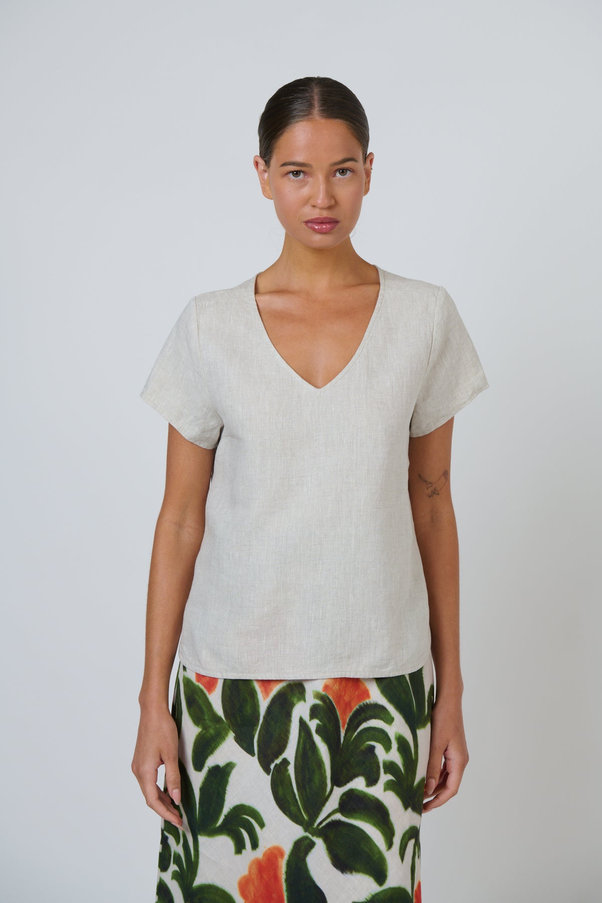 
                  
                    GA729 LINEN BLOUSE-SAND
                  
                