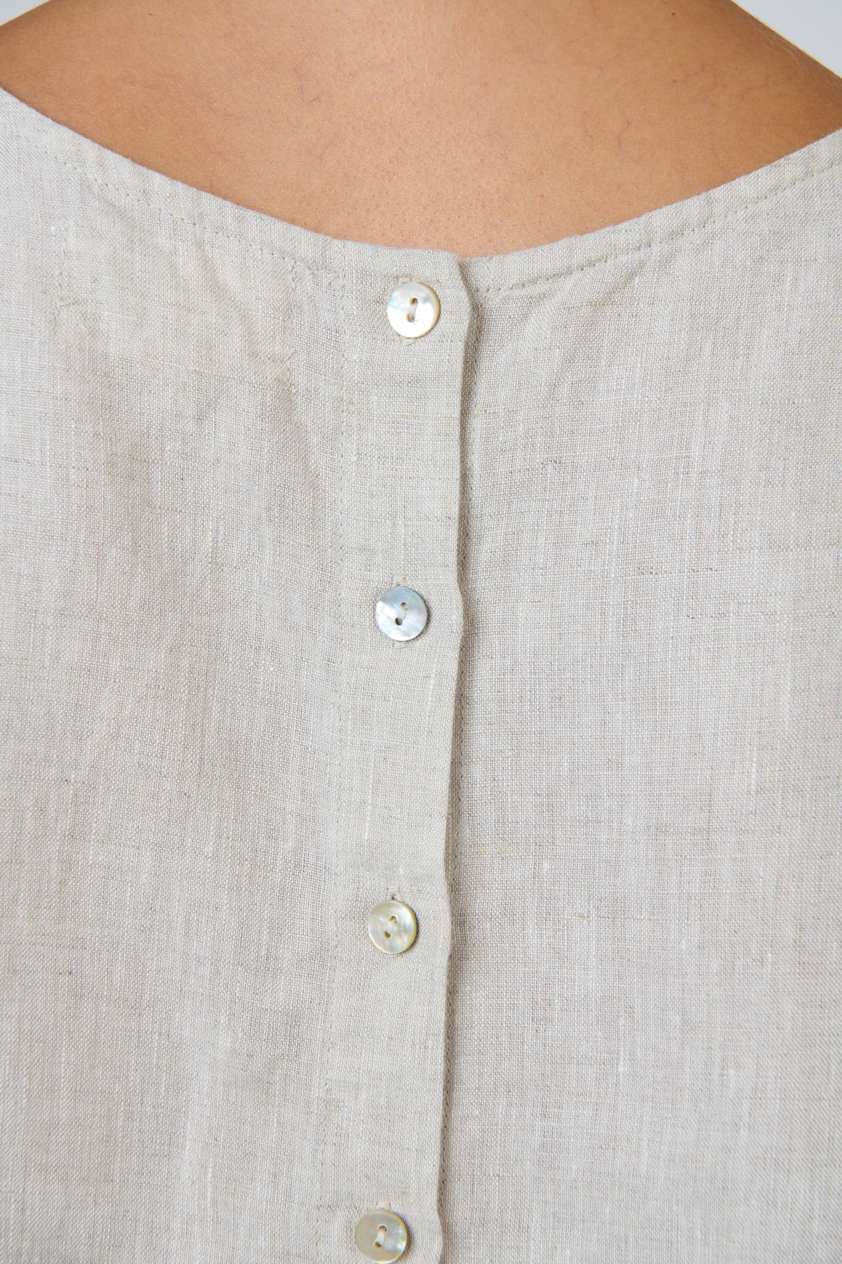 
                  
                    GA729 LINEN BLOUSE-SAND
                  
                